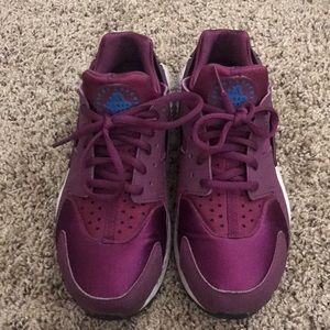 Nike Air Huaraches | women’s size 7.5
